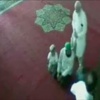 مسن يقدم حلوى لطفلين بالمسجد ثم يسقط ميتًا