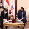 "عبدالغفار" والسفير الصيني يوقعان على وثيقة استلام 2 مليون جرعة من لقاح سينوفاك
