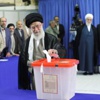 بالصور.. «خامنئي» يُدلي بصوته في انتخابات الرئاسة الإيرانية