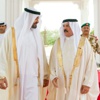 الملك يبحث مع ولي عهد أبوظبي التطورات الراهنة بالمنطقة