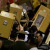الجارديان: هل يقوض العسكر نتائج انتخابات مصر؟