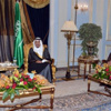 سمو ولي العهد يعقد اجتماعًا مع رئيس الوزراء الياباني