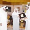 رئيس الوزراء يطالب الفضلي بعدم الابتعاد عن الرياضة