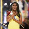 نينا دافولوري أول أمريكية من أصل هندي تتوج ملكة جمال الولايات المتحدة
