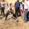 الخليل.. جمعية اردنية تزرع الاشجار في "يطا" عقب إزالة الألغام من أراضيها.. تقرير تلفزيوني