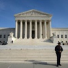 المحكمة العليا بأميركا تتجه لتقليص سلطات الرئيس