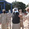 وزير الدفاع يقوم بزيارة تفقدية إلى قاعدة محمد الأحمد البحرية