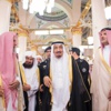 الملك يصل إلى المدينة المنورة ويزور المسجد النبوي