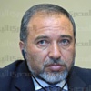 إسرائيل تتهم جنوب أفريقيا بأنها دولة تمييز عنصري وتستدعي سفيرها