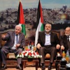 غزة: موظفو السلطة يتلقون رواتبهم وموظفو الحكومة المقالة يعترضون