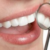 6 طرق طبيعية لأسنان أكثر بياضاً 6 طرق طبيعية لأسنان أكثر بياضاً