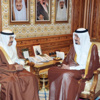 ولي العهد يستقبل رئيس الوزراء بمملكة البحرين والوفد المرافق له ولي العهد يستقبل رئيس الوزراء بمملكة البحرين والوفد المرافق له