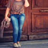 الجينز الضيق يمنح شعوراً زائفاً بالنحافة