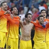 برشلونة يحتفل باللقب بالفوز على أتلتيكو مدريد برشلونة يحتفل باللقب بالفوز على أتلتيكو مدريد