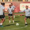 الأهلي بالزي الأحمر أمام المريخ السوداني في دوري الأبطال الأهلي بالزي الأحمر أمام المريخ السوداني في دوري الأبطال