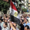 العشرات يتوافدون على ''السيدة زينب'' للانطلاق في مسيرة عمالية إلى الشورى