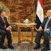 العاهل الأردني أول زعيم يزور مصر منذ الإطاحة بمرسي