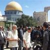 مئات المستوطنين يقتحمون باحات المسجد الأقصى وسط حراسة مشددة