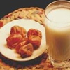 مزج التمر بالحليب يقوي الأطفال والكبار