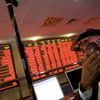 توقيفات السعودية تهوي بالأسهم الخليجية