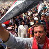 آلاف العراقيين يتظاهرون ضد المالكي