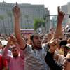 توافد المئات من المتظاهرين على ميدان التحرير