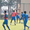 الشعلة يستأنف تدريباته إستعداداً للوحدة .. والعنزي يناقش تطوير العمل في إدارة الكرة