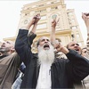 متظاهرون مصريون اقتحموا مقر «الإخوان» في المنيل
