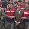 بدء محاكمة 143 عسكريا سابقا لمجزرة على جسر في اسطنبول خلال المحاولة الانقلابية بدء محاكمة 143 عسكريا سابقا لمجزرة على جسر في اسطنبول خلال المحاولة الانقلابية