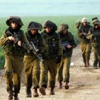 آليات عسكرية إسرائيلية تتوغل داخل أراضي فلسطينيين في قطاع غزة