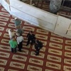 الاحتلال يقتحم قبة الصخرة ويعتقل حارس المسجد الاقصى