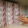 أسعار اليورو الساعة 1200 بتوقيت جرينتش أسعار اليورو الساعة 1200 بتوقيت جرينتش