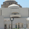 خلاف حول إيقاف العمل بالأوبرا