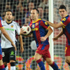برشلونة يواجه فالنسيا في الكأس لتعويض خطر فقدان لقب الدوري