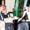 ولي العهد السعودي يلتقي بلير
