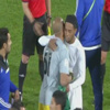 لاعبو الرجاء.. يتصارعون على "حذاء" رونالدينهو