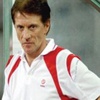 ثيو بوكير يفكر بترك منتخب لبنان بعد أن قاده لإنجاز تاريخي