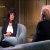 عزت العلايلي يفاجئ إسعاد يونس بخبر وفاة زوجته على الهواء.. وهكذا علّقت (فيديو) عزت العلايلي يفاجئ إسعاد يونس بخبر وفاة زوجته على الهواء.. وهكذا علّقت (فيديو)