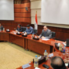 وزير الاستثمار لعمال الغزل والنسيج: لا خصخصة لشركات القطاع العام