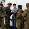 إصابة واعتقال فلسطينيين خلال اقتحام قوات الاحتلال مناطق في الضفة