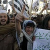 أوباما يعتذر لكرزاي عن حادثة إحراق نسخ من المصحف