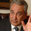 عاشور: مبارك كان يحيي المتواجدين بالقاعة