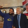 باسم مرسي يصالح مرتضى منصور بصورة "سيلفي"
