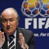 بلاتر يطالب باحتراف حكام كرة القدم