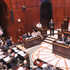 مشروع الدستور يدخل الطريق المسدود.. والقوى المدنية تلوح بالانسحاب