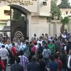 6 إبريل تتظاهر لإقالة وزير الداخلية 6 إبريل تتظاهر لإقالة وزير الداخلية