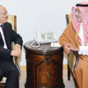 النائب الثاني يتلقى رسالةً من الرئيس اليمني