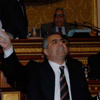 عصام سلطان: إما أن يغير مرسي الحكومة أو يفسر لنا تمسكه بقنديل