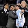 مارادونا يهاجم ميسي: نجم برشلونة يذهب إلى دورة المياه 20 مرة.. قبل كل مباراة مارادونا يهاجم ميسي: نجم برشلونة يذهب إلى دورة المياه 20 مرة.. قبل كل مباراة