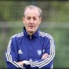 طبيب الهلال يطمئن الجماهير على المصابين طبيب الهلال يطمئن الجماهير على المصابين